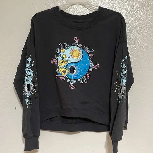 Rebellious One Tops - Rebellious One sweatshirt size M b-1